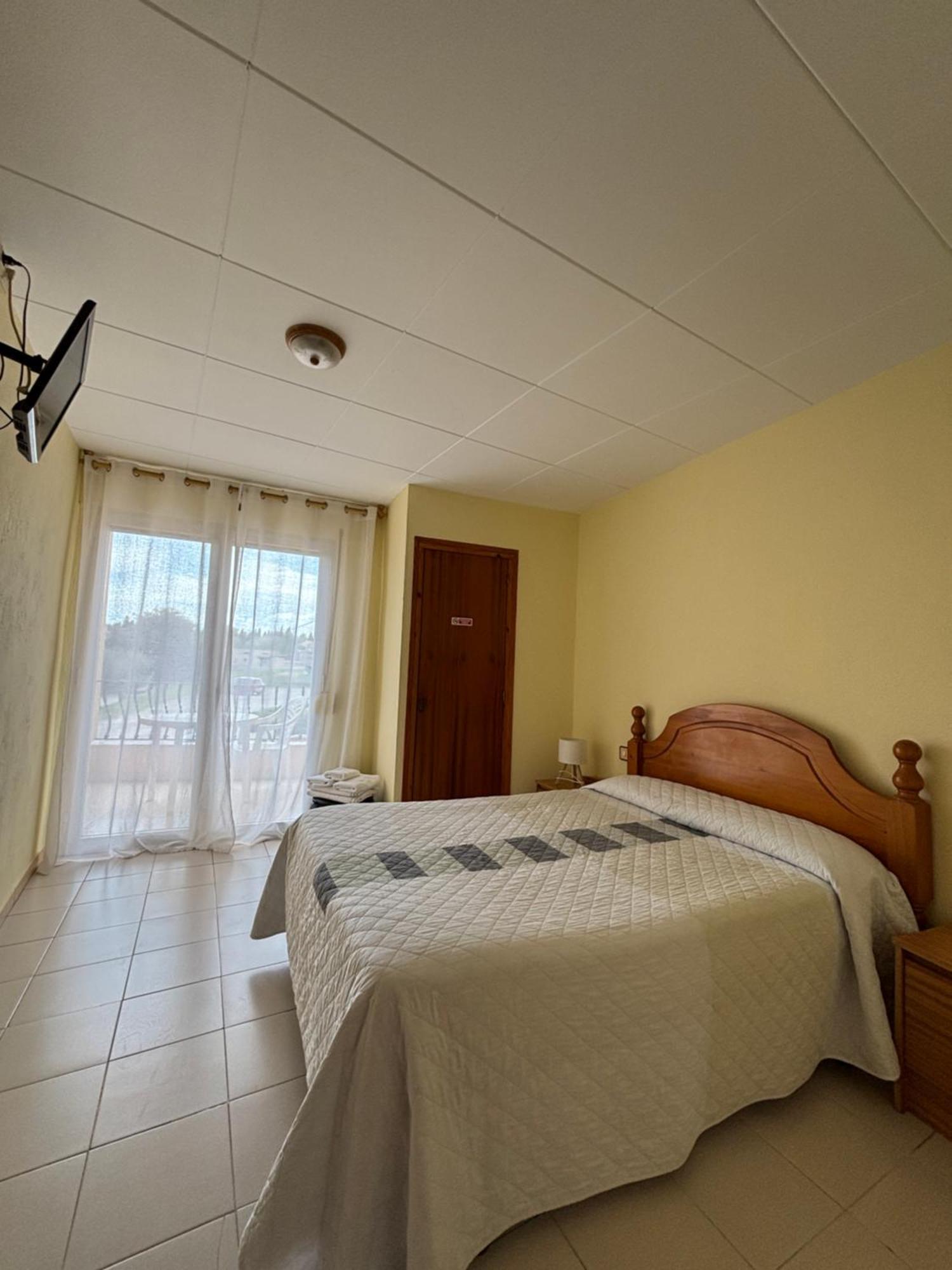 Guest house Pensio L'avi Pep 3*