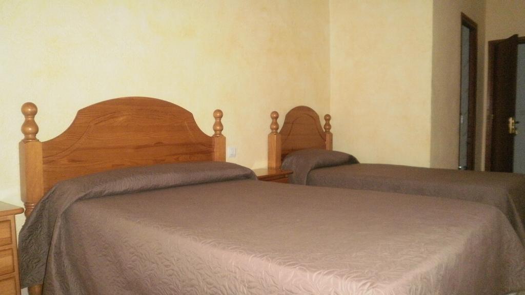 Guest house Pensio L'avi Pep 3*